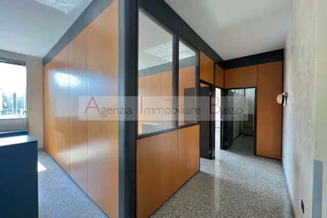 Office in Via Croce Rossa, Padova - Photo 1