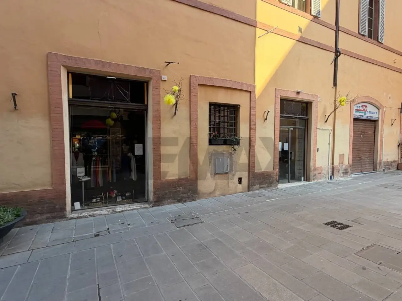Negozio in Via Rutili 20, Foligno, {3} - Foto 1