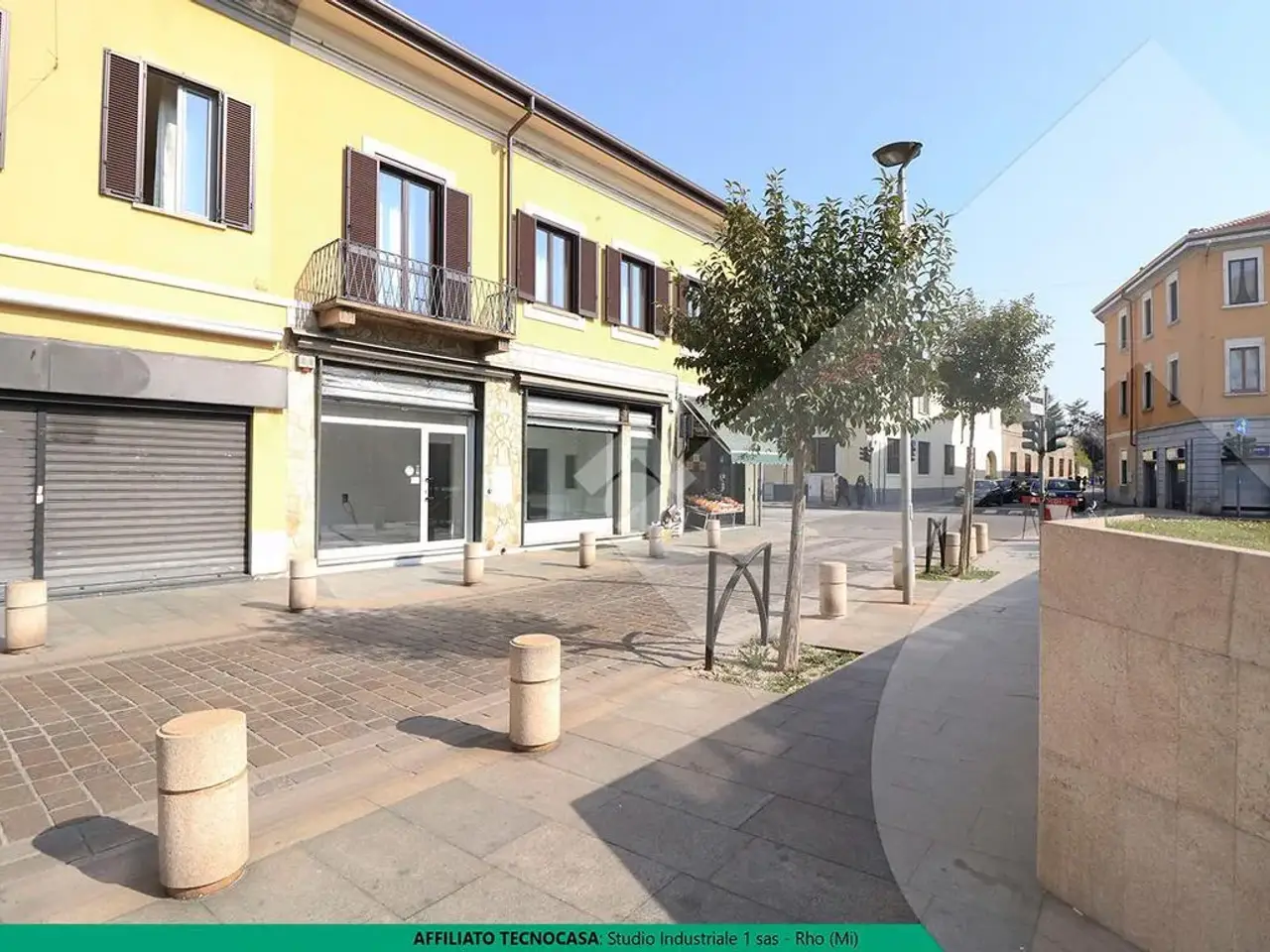 Negozio in Largo Mazzini 8, Rho, {3} - Foto 1