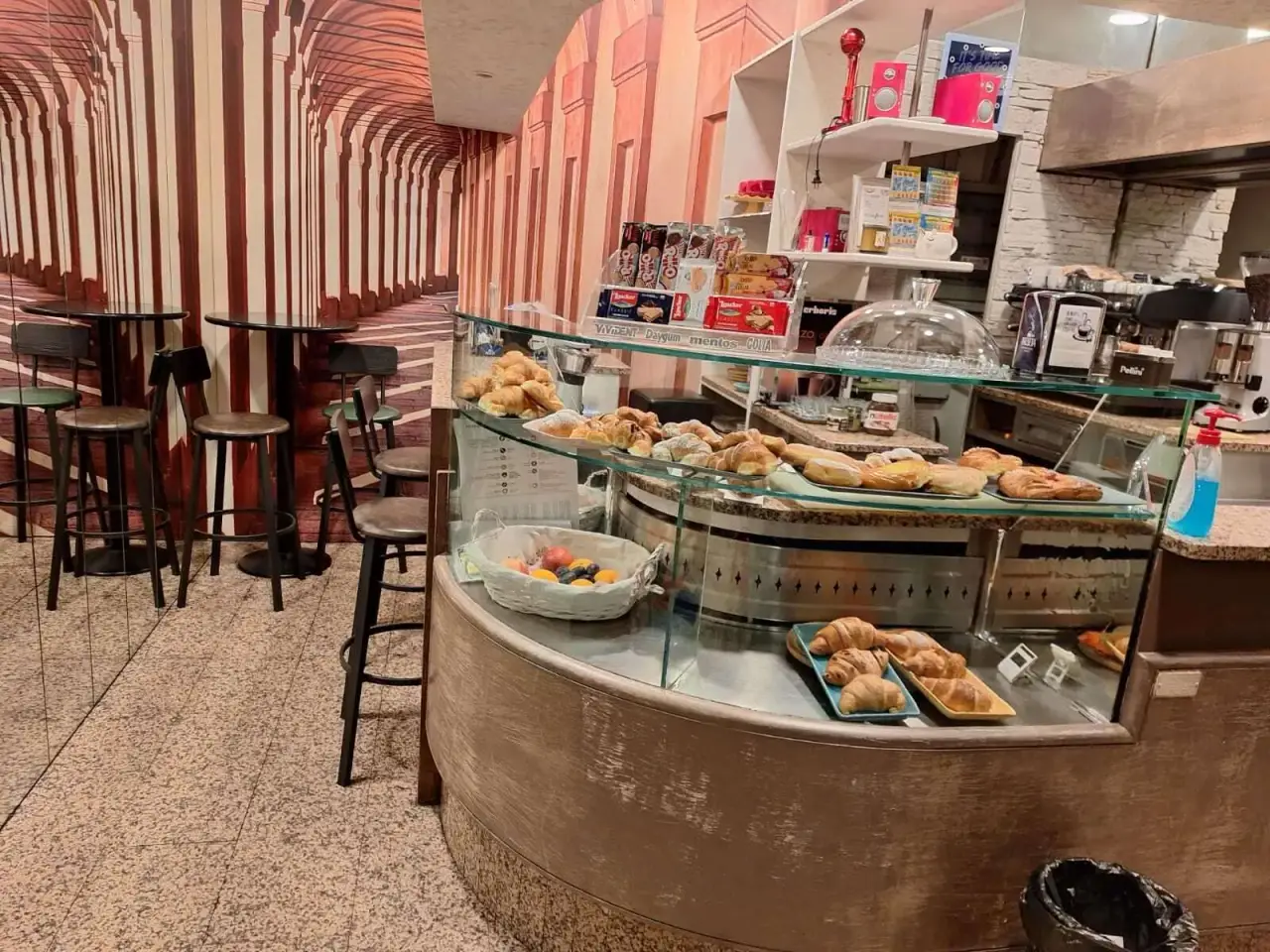 Bar in , Bologna, {3} - Foto 2