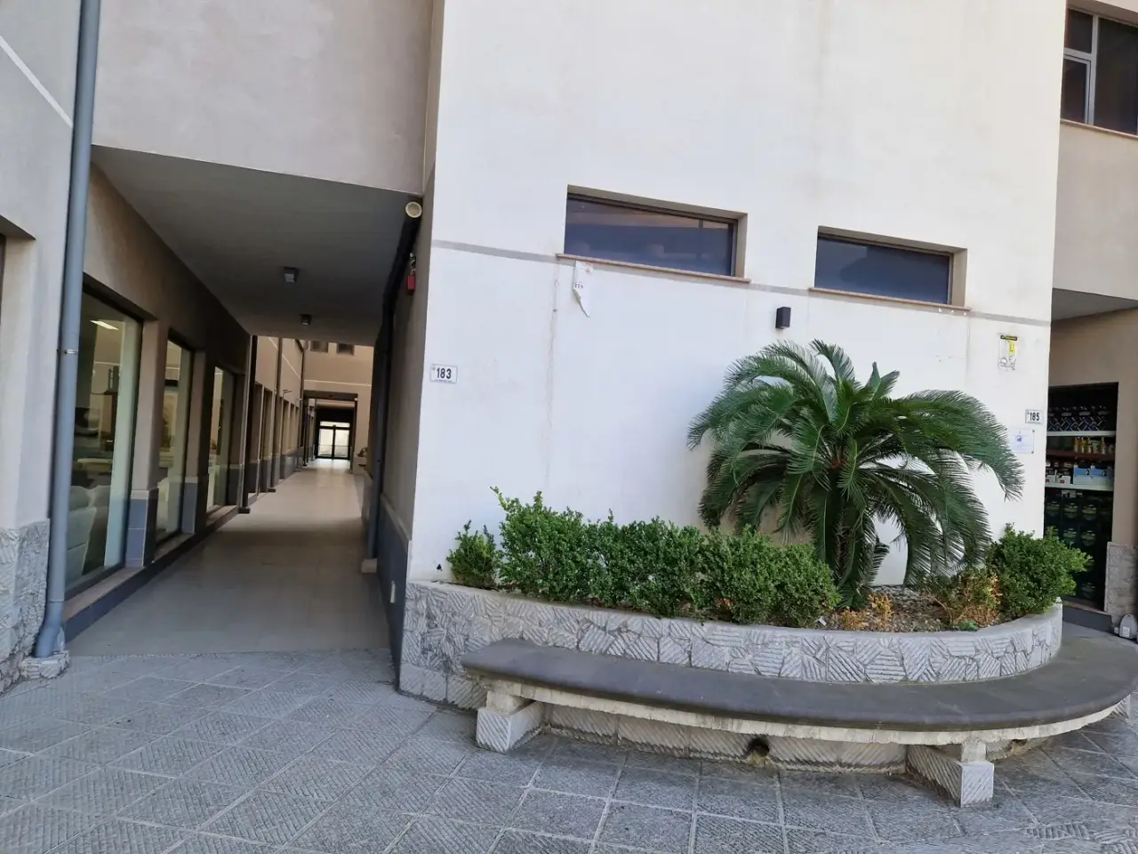 Palazzina commerciale in Via Adolfo Celi 183, Messina, {3} - Foto 2