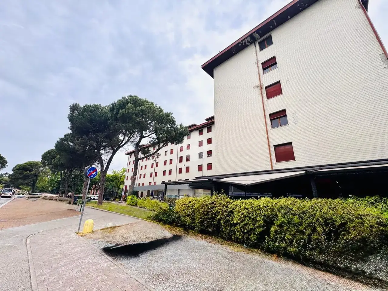 Palazzina commerciale in Viale Don Luigi Sturzo 49, Venezia, {3} - Foto 2