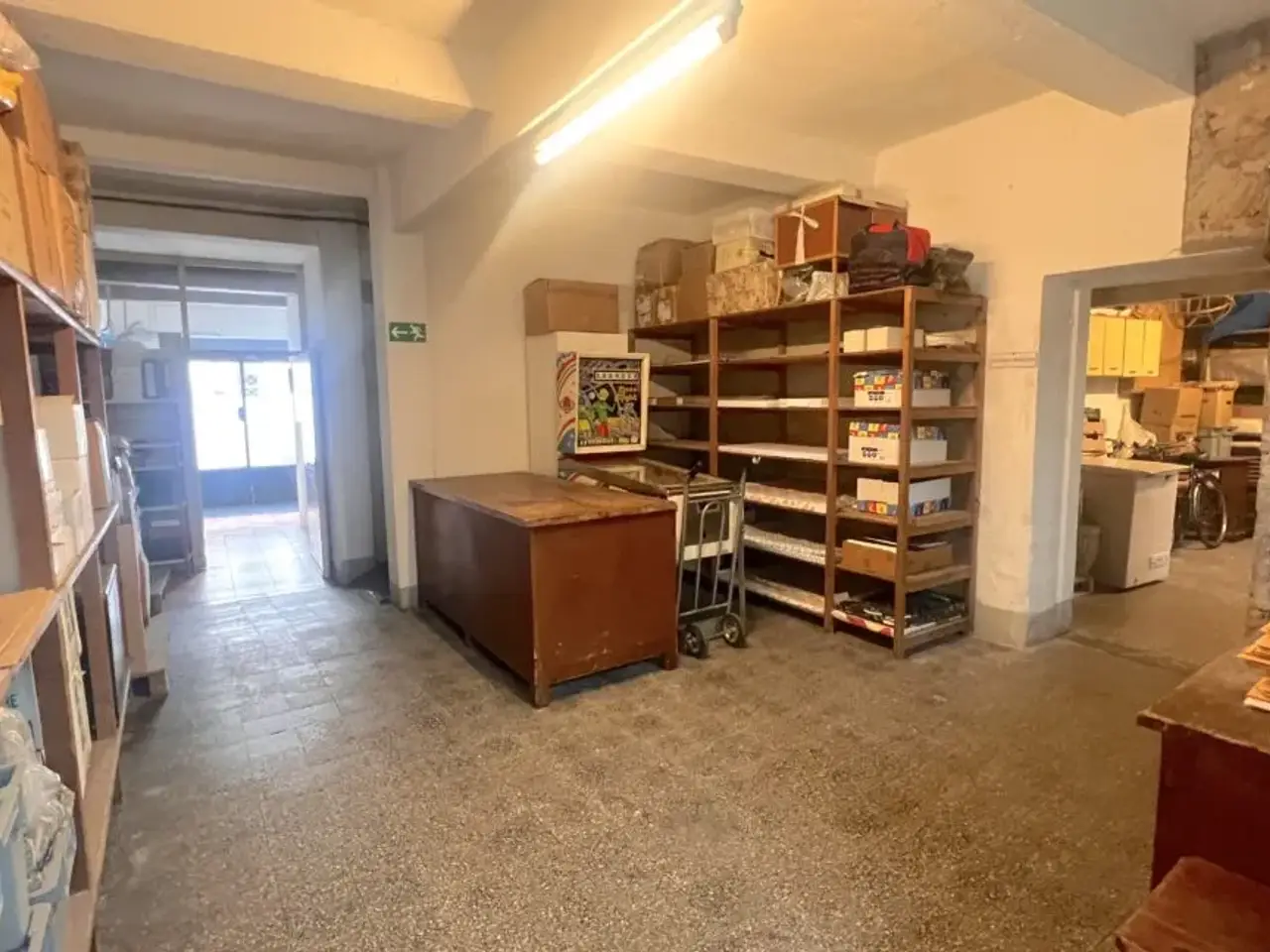 Deposito in Piazza Sant'Agostino, Il Cantiere, Prato, Toscana, 59100, Italia, Prato, {3} - Foto 1