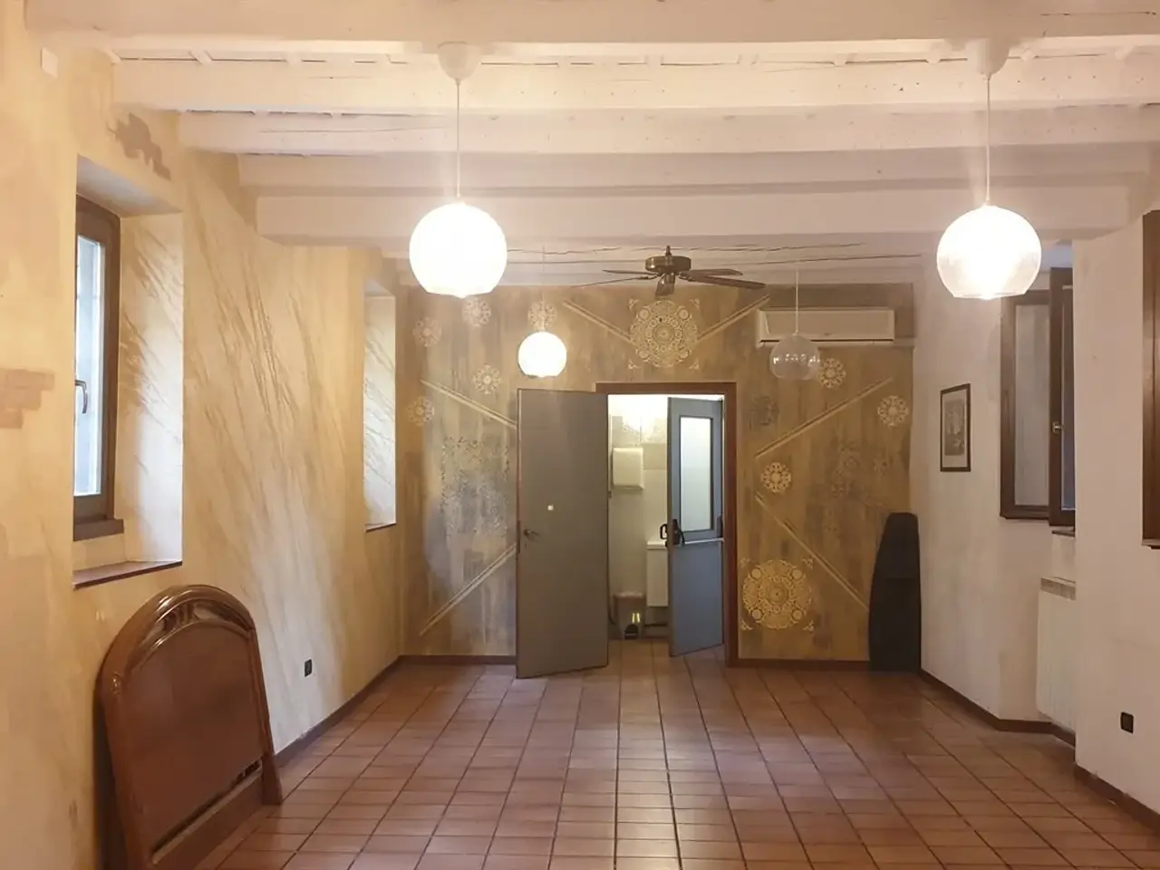 Esercizio commerciale in Via Abate d'Adda 48, Arcore, {3} - Foto 1