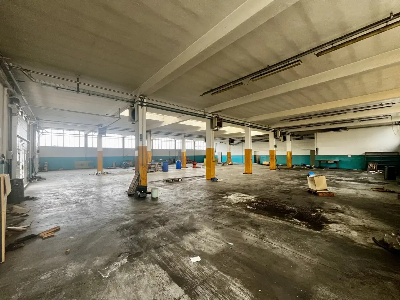 Magazzino in , Brugherio, {3} - Foto 2