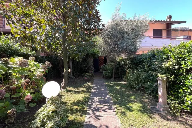 Terraced house in Viale Puccini, Ravenna - Photo 1