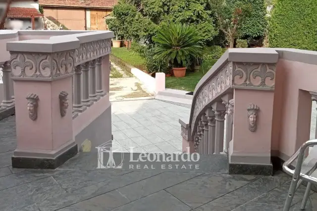 Detached house in Via di Mezzo, Camaiore - Photo 1