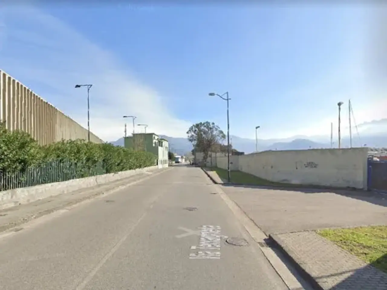Capannone in Via Terragneta, Torre Annunziata, {3} - Foto 1