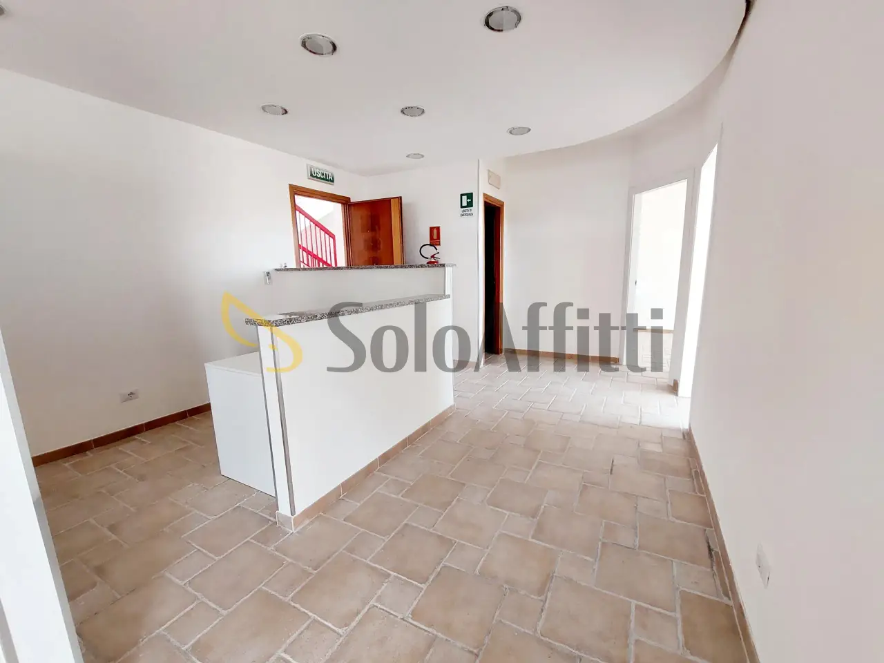 Ufficio in Viale Palmiro Togliatti 13, Civitavecchia, {3} - Foto 1