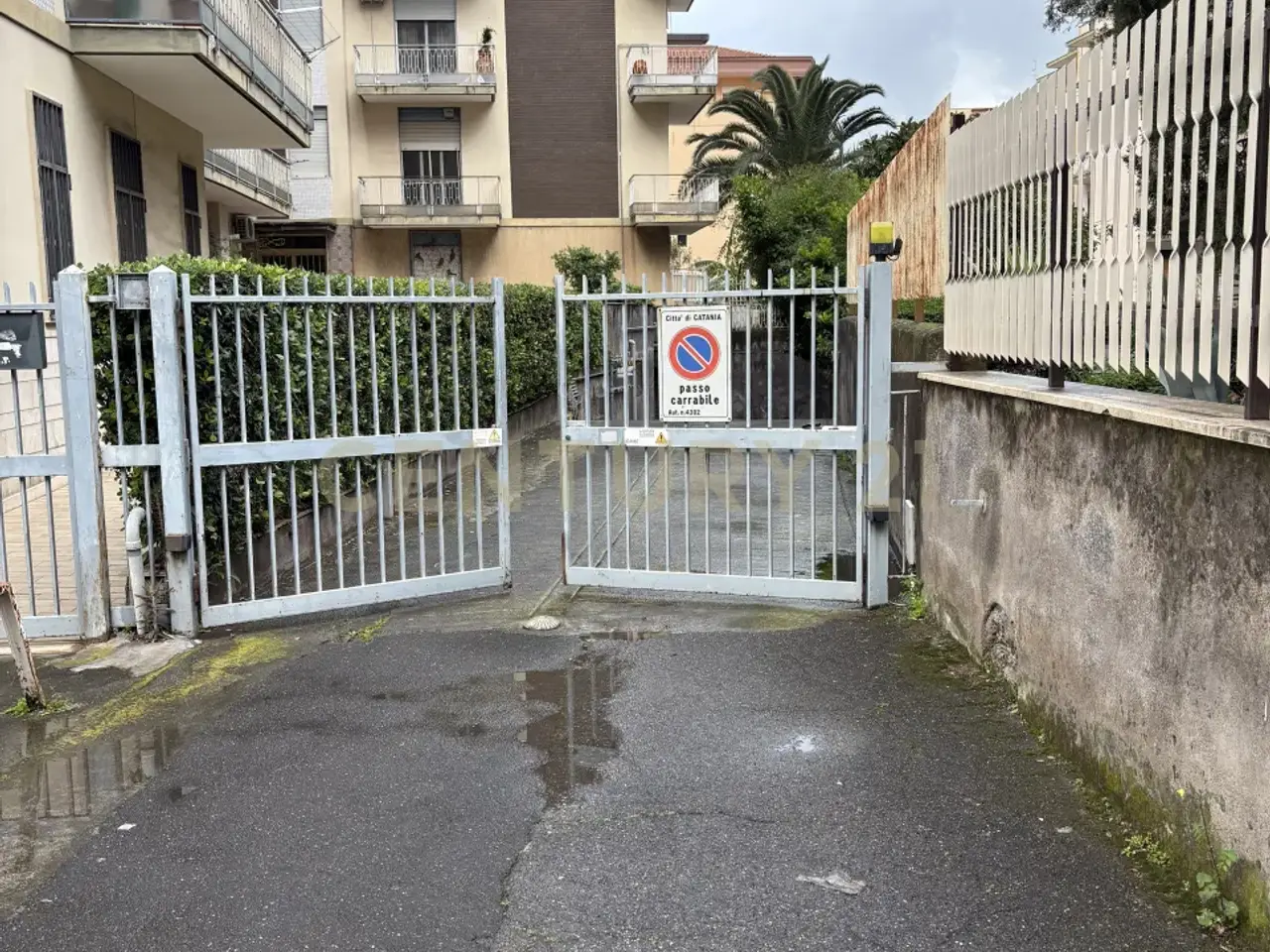 Parcheggio chiuso in Via Francesco Fusco 20, Catania, {3} - Foto 2