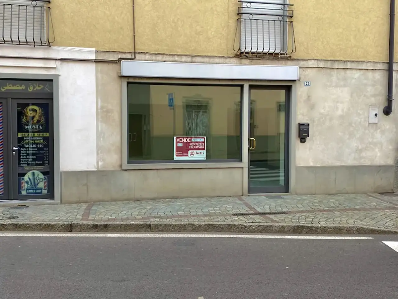 Negozio in Piazza Rota Massimo 22, Carvico, {3} - Foto 1