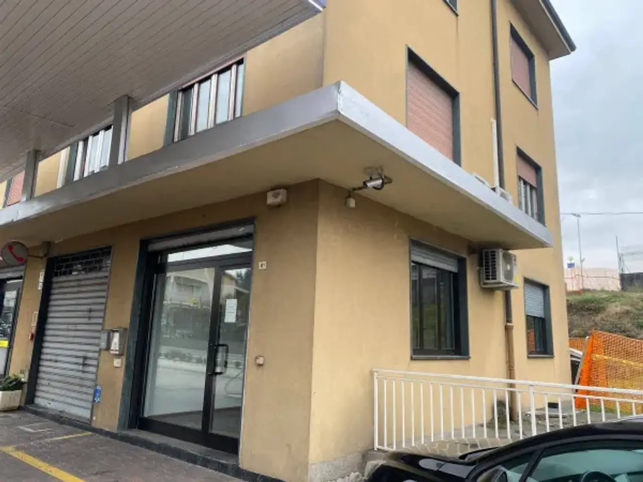 Negozio in Via Nazionale 65, Calco, {3} - Foto 1