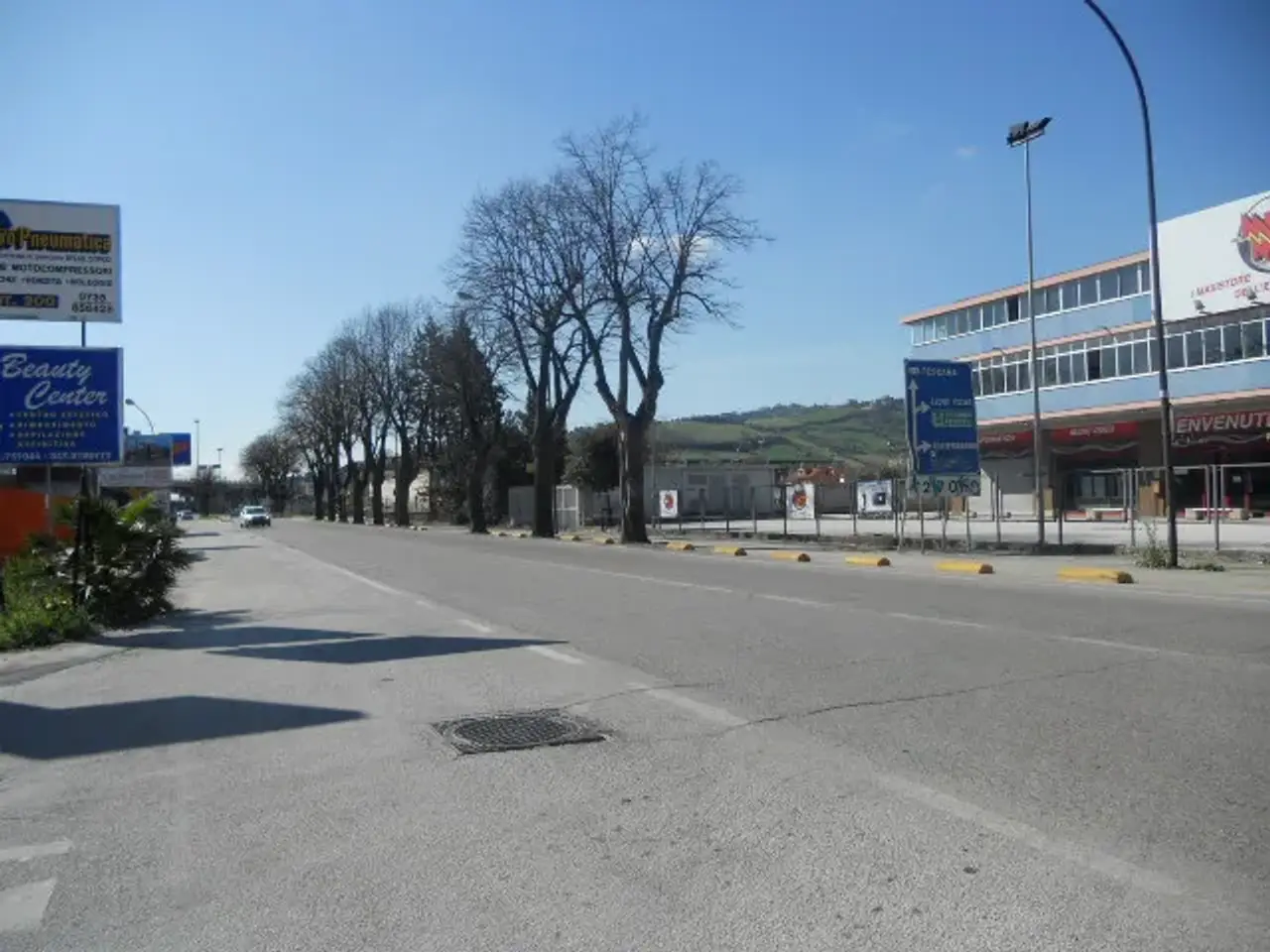 Ufficio in Via Pomezia, San Benedetto del Tronto, {3} - Foto 1