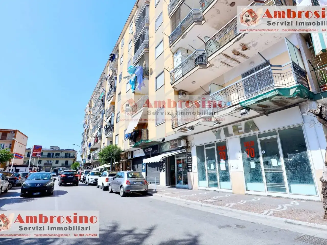 Locale commerciale in Via Sette Re 34, Arzano, {3} - Foto 1