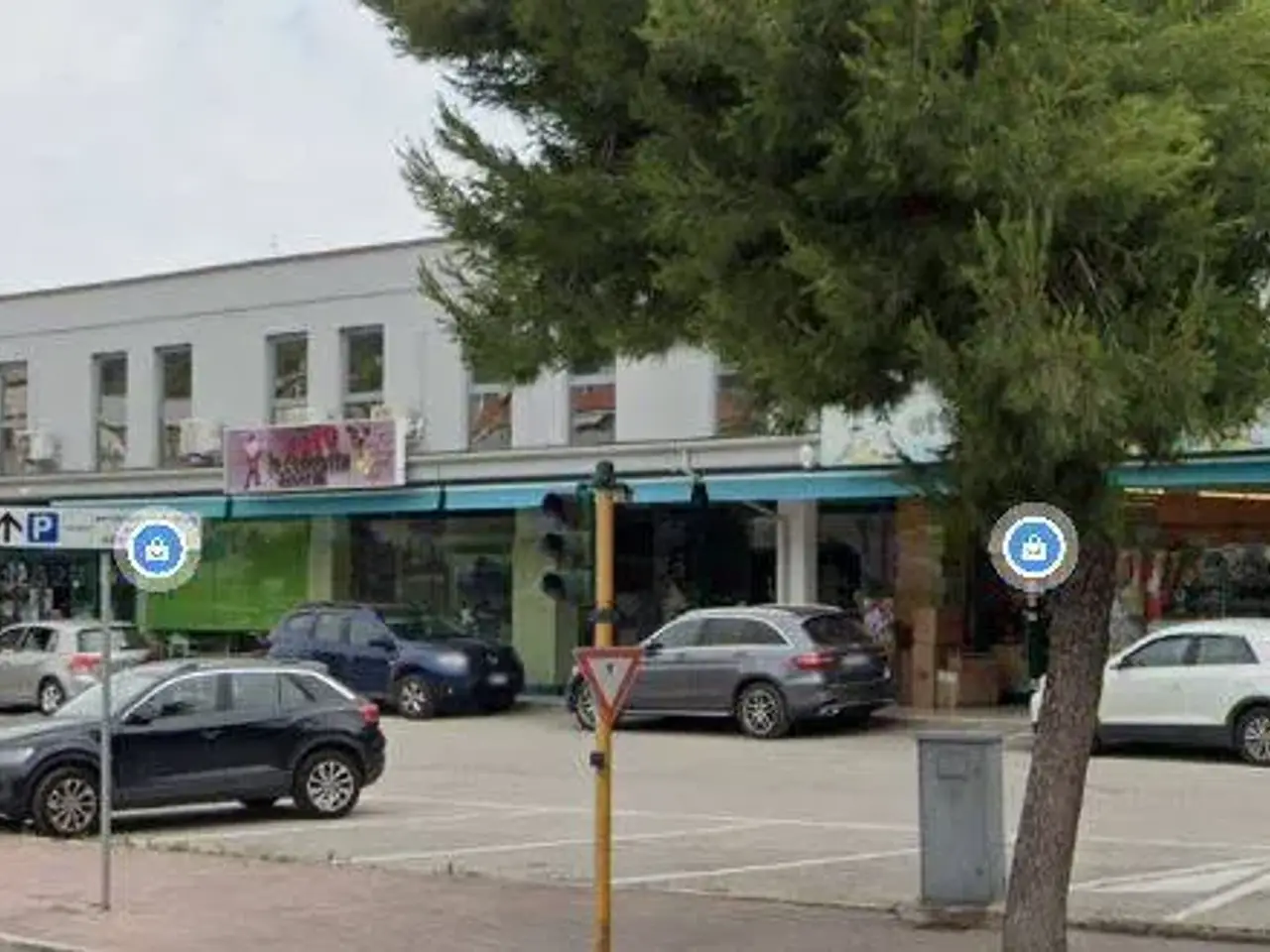 Negozio in Via Dante Alighieri 1, Grottammare, {3} - Foto 1
