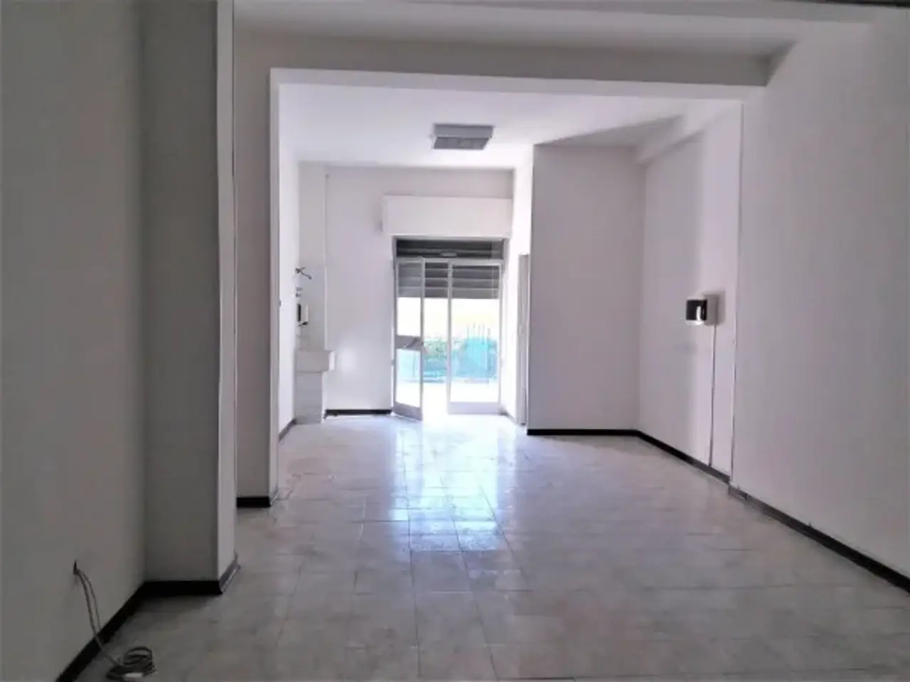 Negozio in Via Bologna, Folignano, {3} - Foto 1