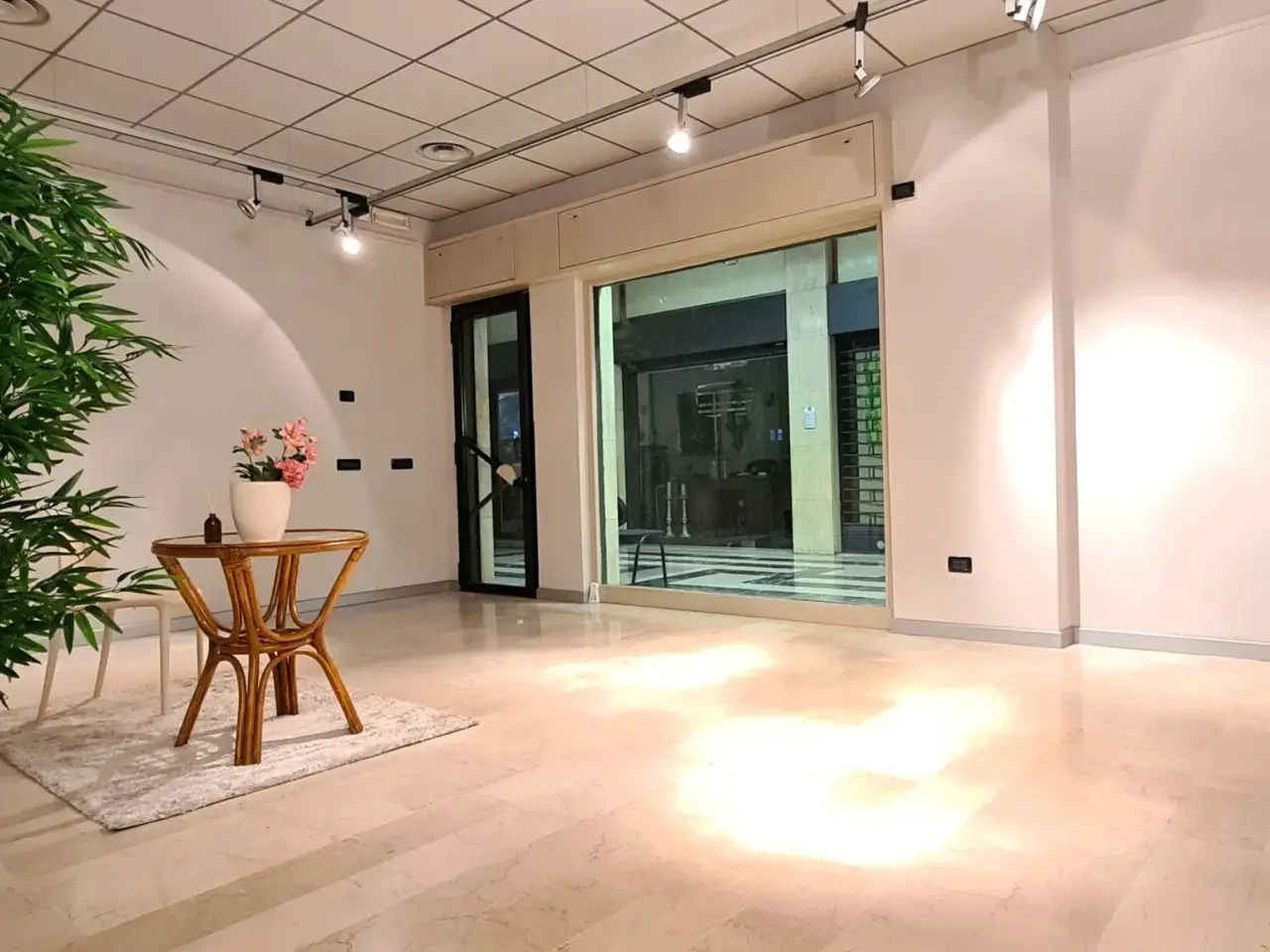 Palazzina commerciale in Corso Palestro 37/E, Brescia, {3} - Foto 2