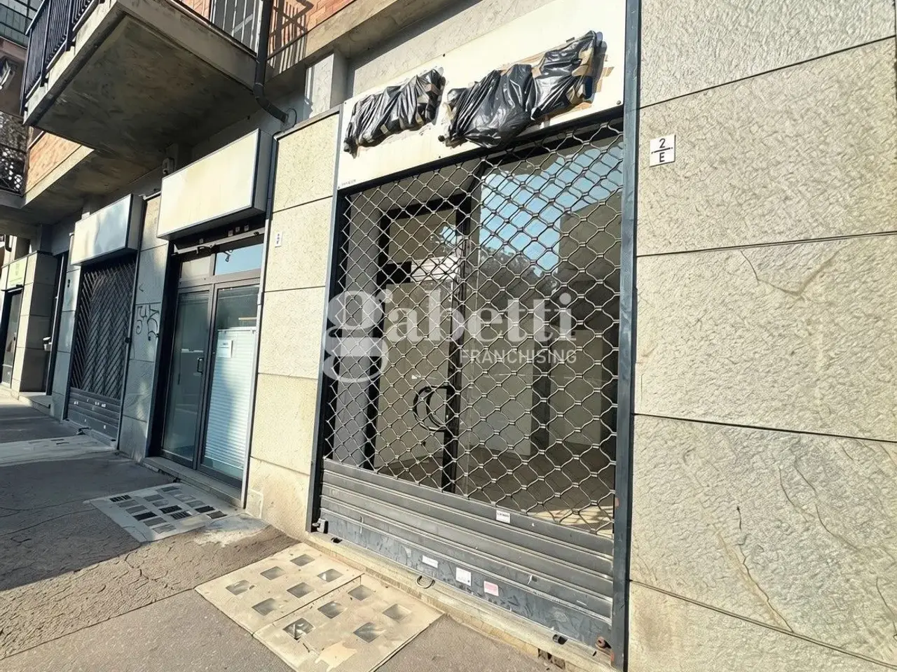 Negozio in Via Monte Cristallo 2/E, Torino, {3} - Foto 2