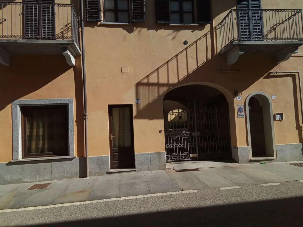 Negozio in , Fossano, {3} - Foto 1