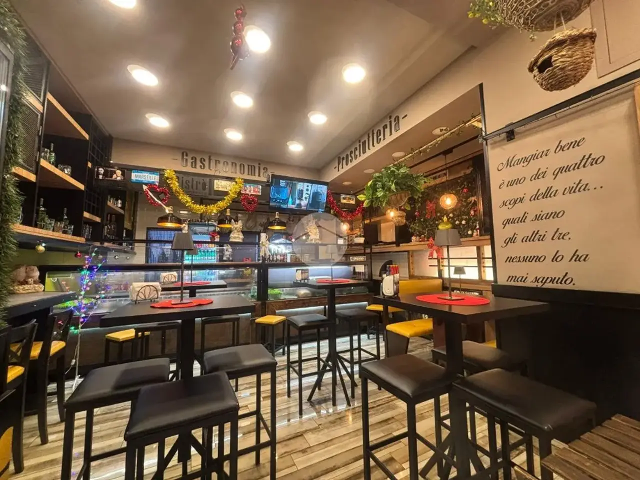 Negozio in Via della Stadera 142, Napoli, {3} - Foto 2