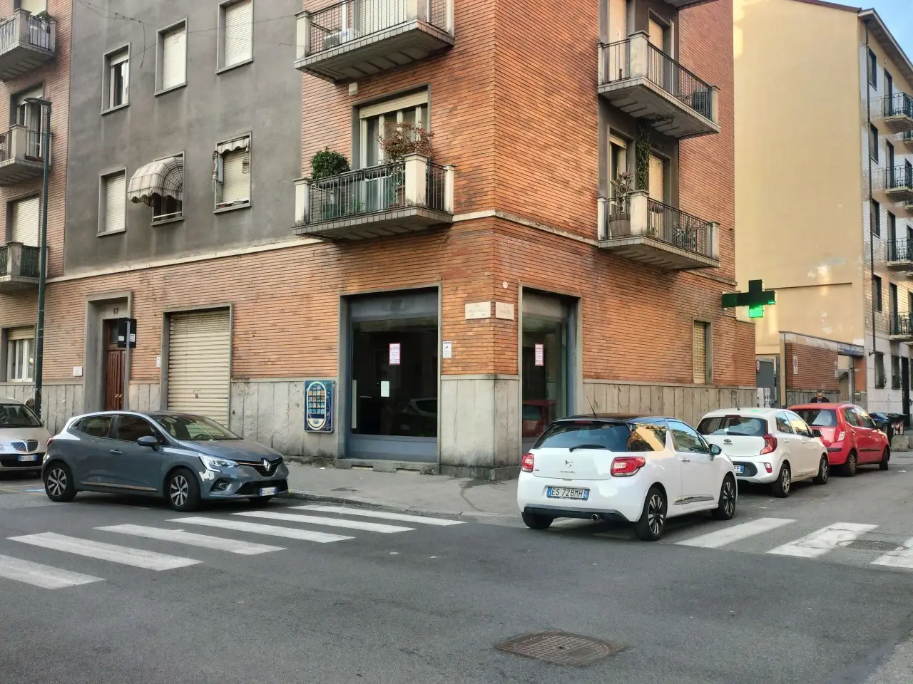 Negozio in Via Carlo Capelli  67, Torino, {3} - Foto 1
