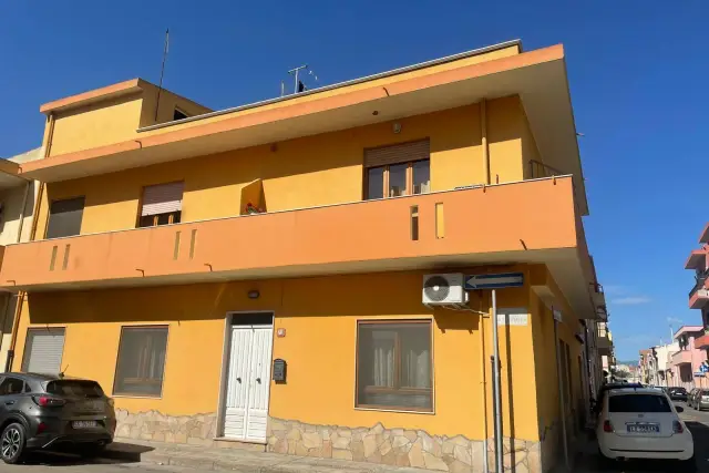 4-room flat in Via Petrarca, Quartu Sant'Elena - Photo 1