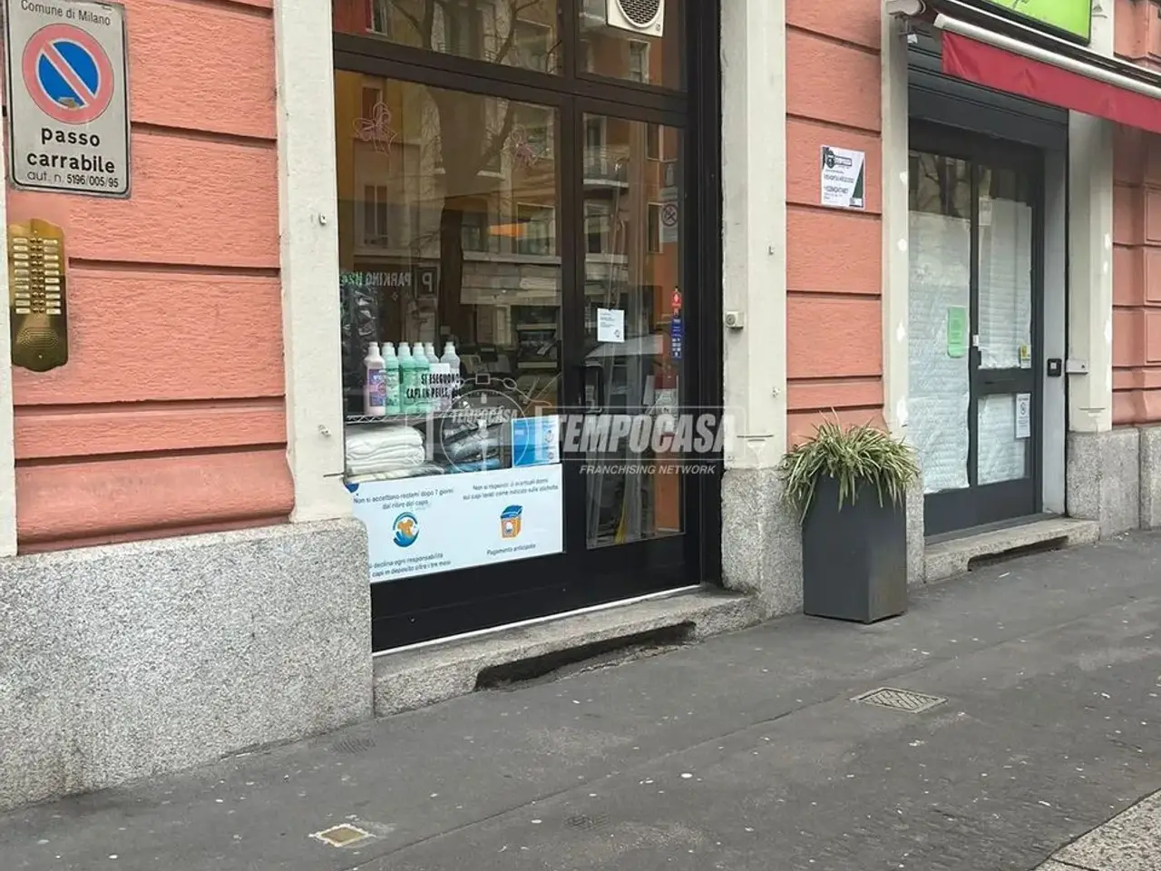 Lavanderia in Viale Gian Galeazzo 8, Milano, {3} - Foto 1