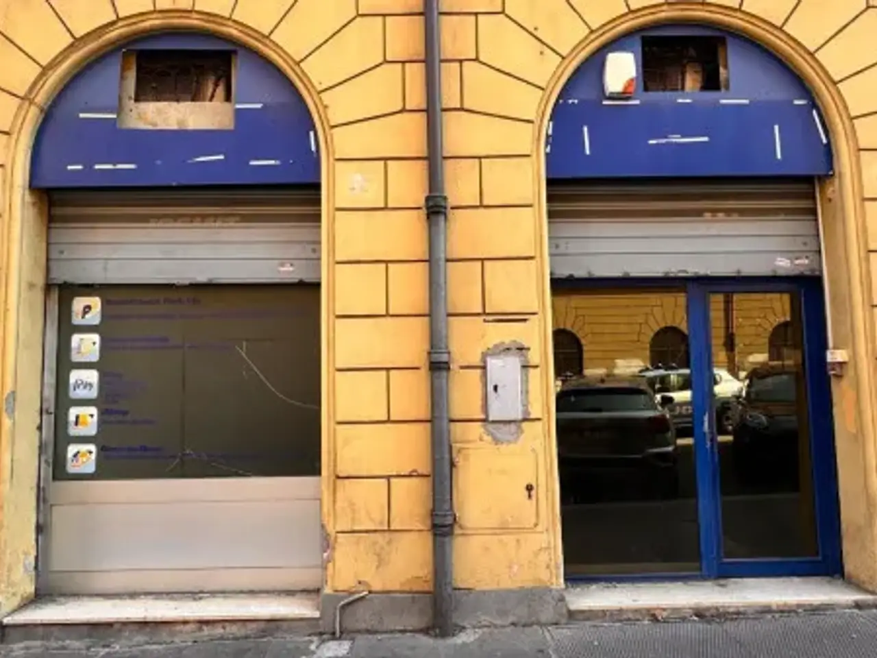 Negozio in Via Luigi Carlo Farini 44, Roma, {3} - Foto 1