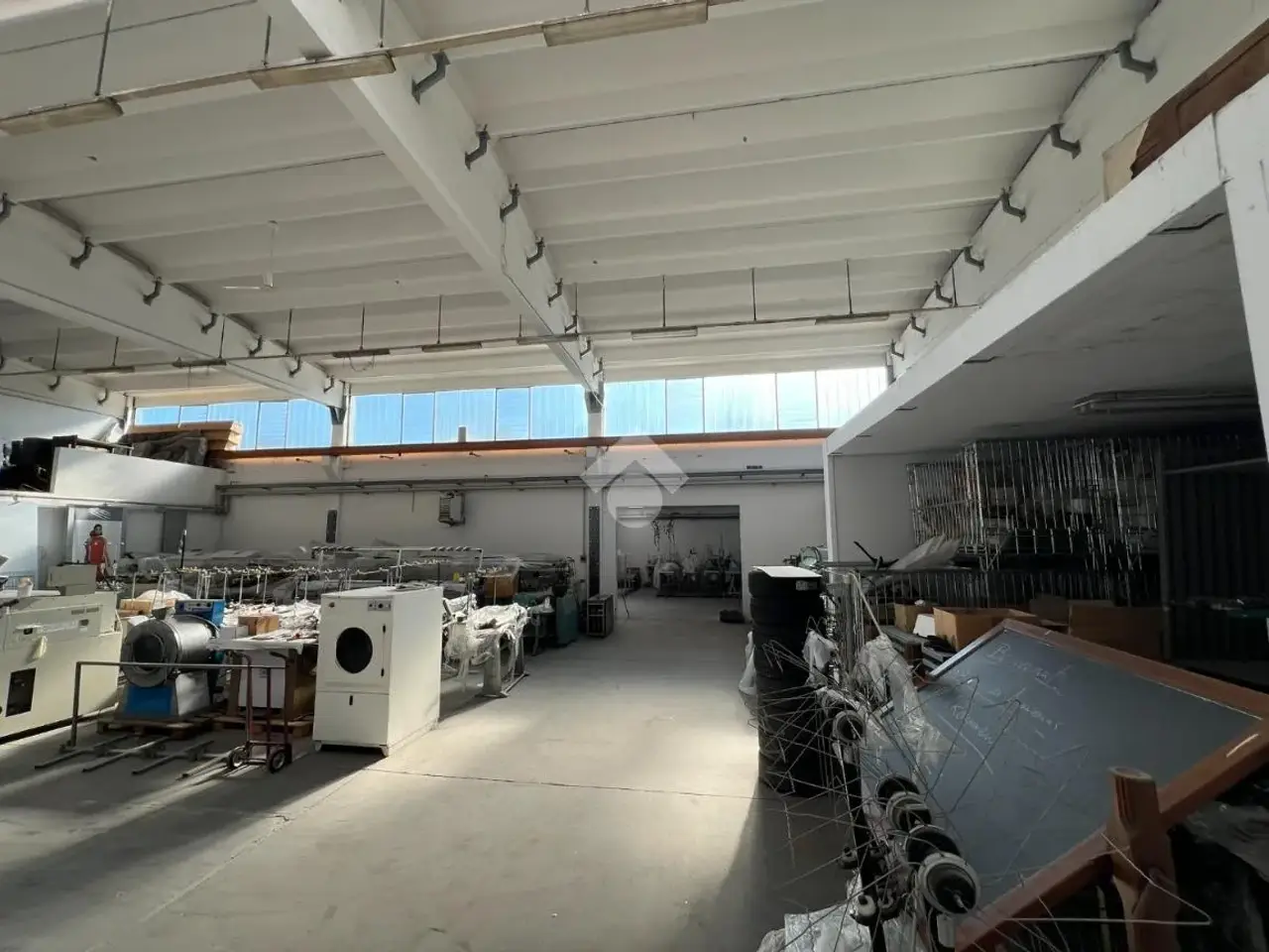Capannone in Via della Costituzione 46, Correggio, {3} - Foto 2