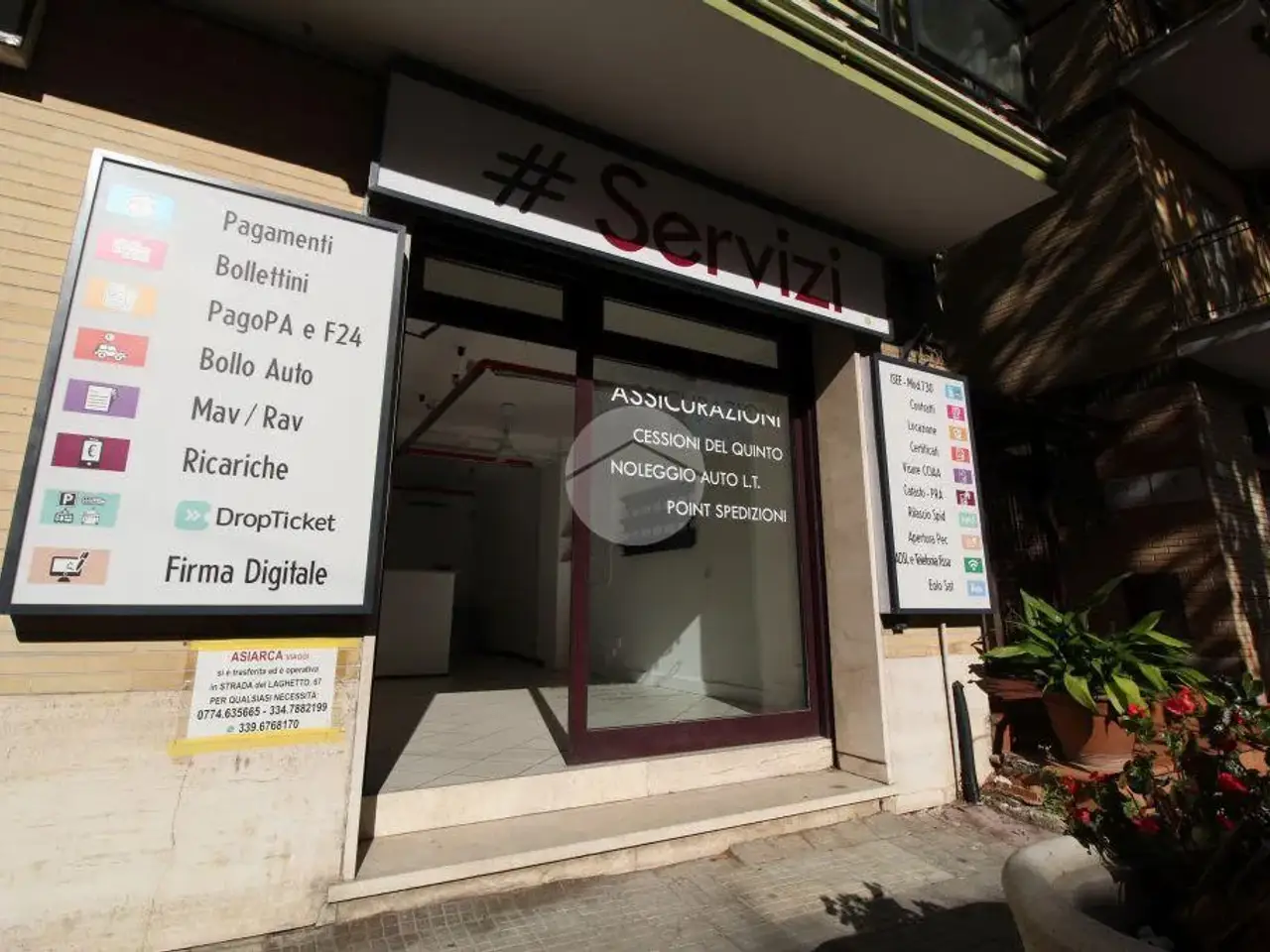 Negozio in Viale Ungheria 17, Palombara Sabina, {3} - Foto 1
