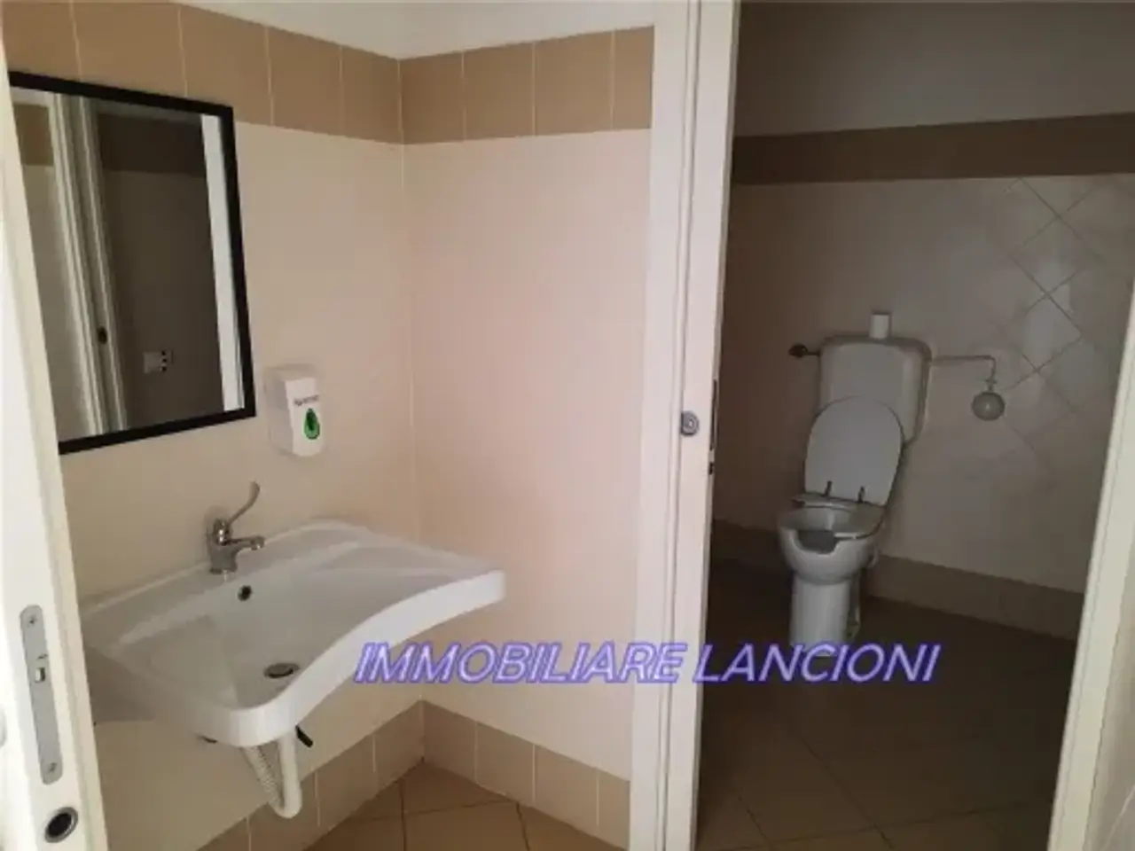 Ufficio in , Scandicci, {3} - Foto 2