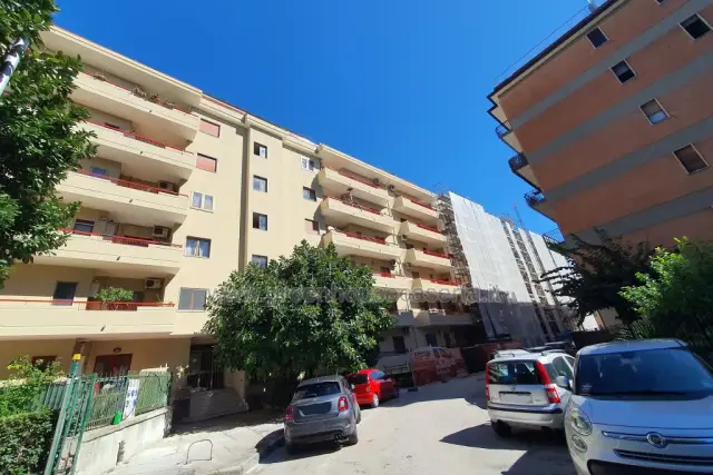 4-room flat in Via Renato Caccioppoli, Caserta - Photo 1