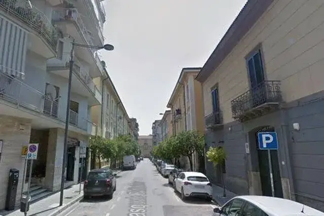 Negozio in Via Pasquale Battistessa, Caserta, Ce, Caserta - Foto 1