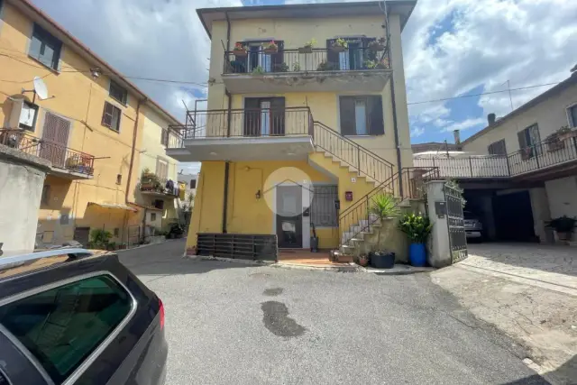 3-room flat in Via Filippo Gabrielli 7, Monterosi - Photo 1