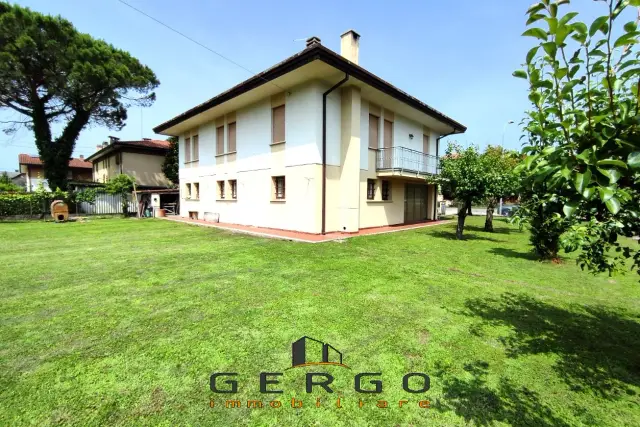 Detached house in Via San Magno, Oderzo - Photo 1