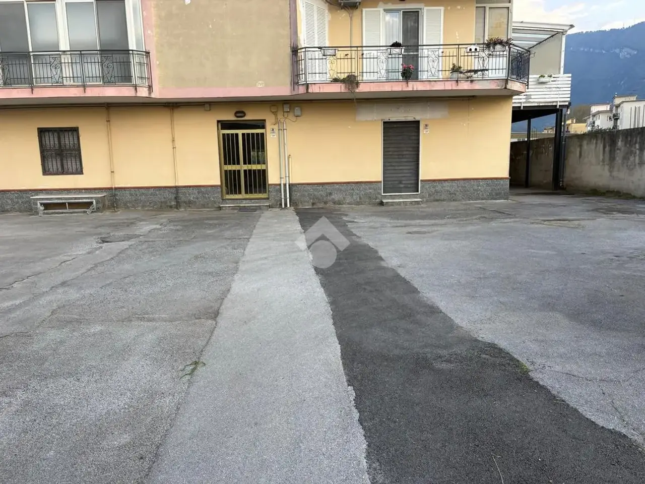 Negozio in Via Petraro 1351, Castellammare Di Stabia, {3} - Foto 1