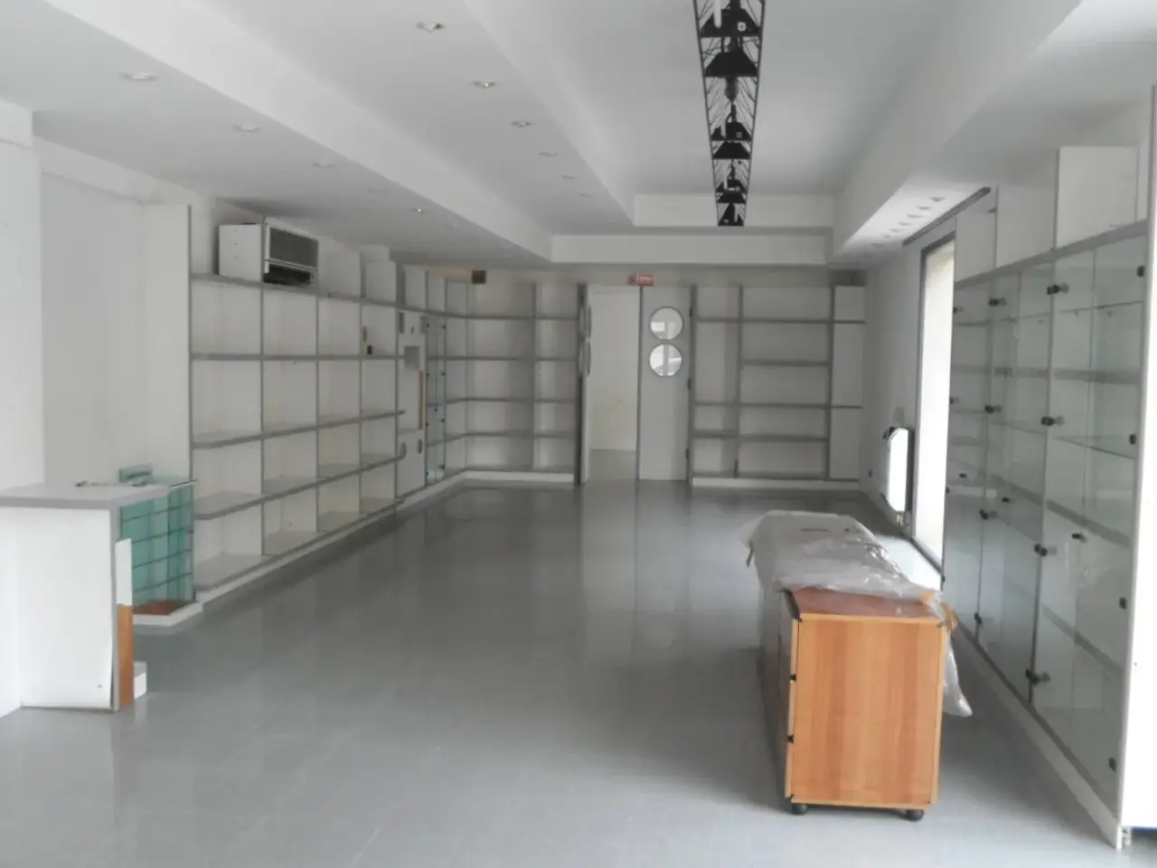 Negozio in Via Filippo Turati 29, San Benedetto Del Tronto, {3} - Foto 2