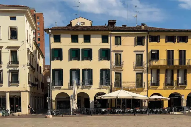 Apartament in Piazza dei Frutti, Padova - Photo 1