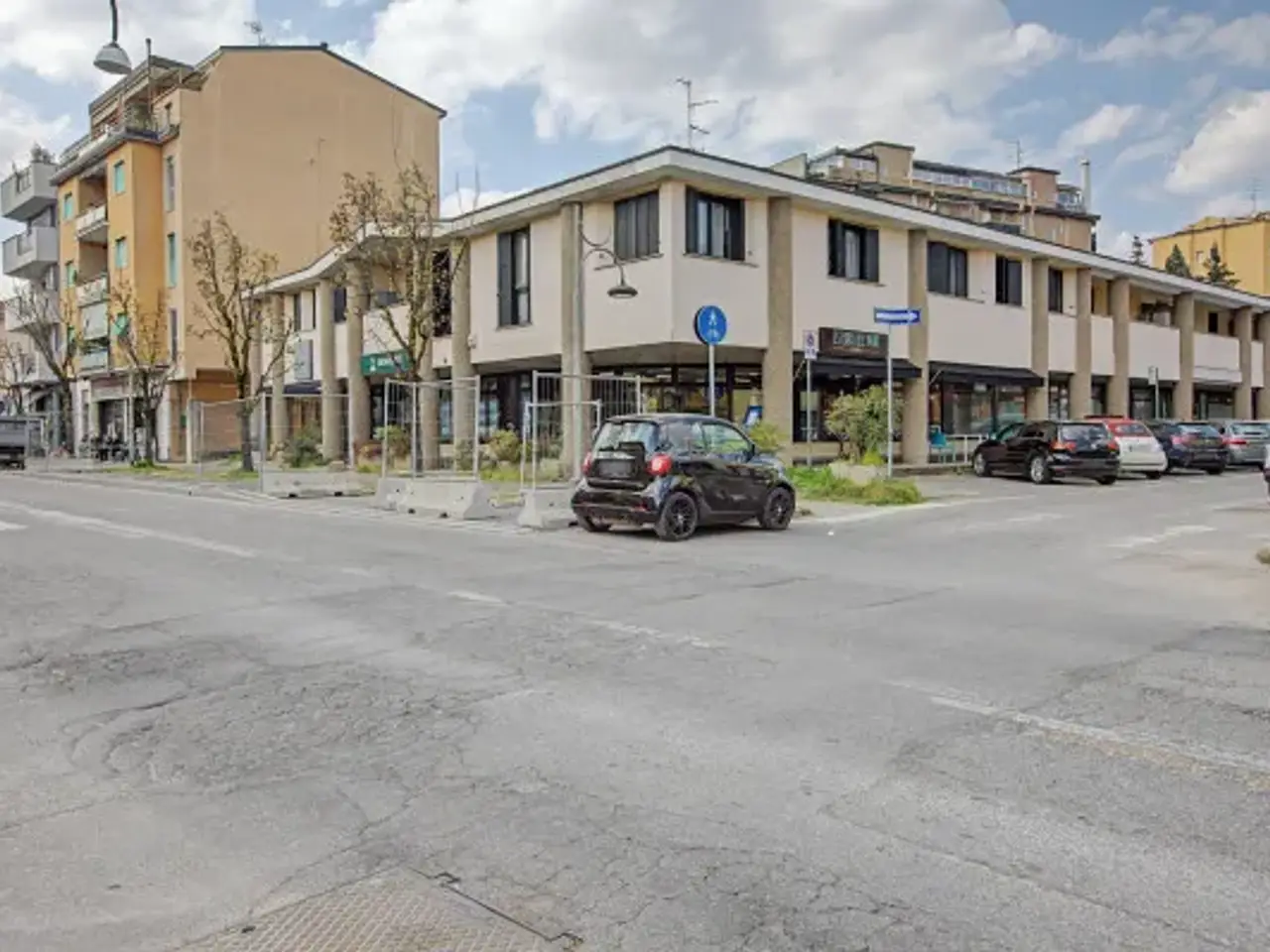 Negozio in Via Gardenie 3, Cusano Milanino, {3} - Foto 1