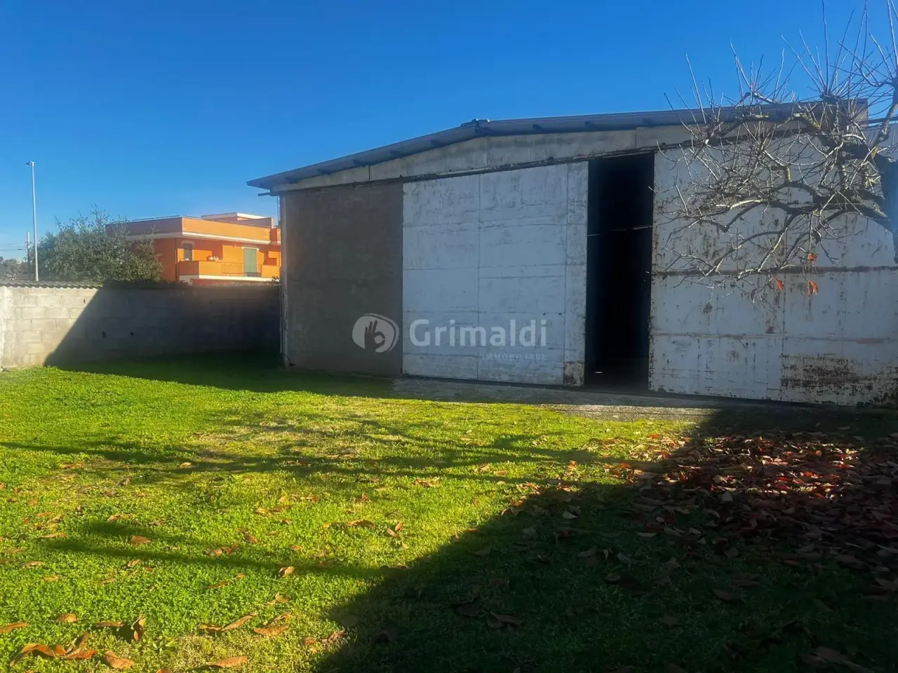 Magazzino in Via del Combattente 1, Anzio, {3} - Foto 1