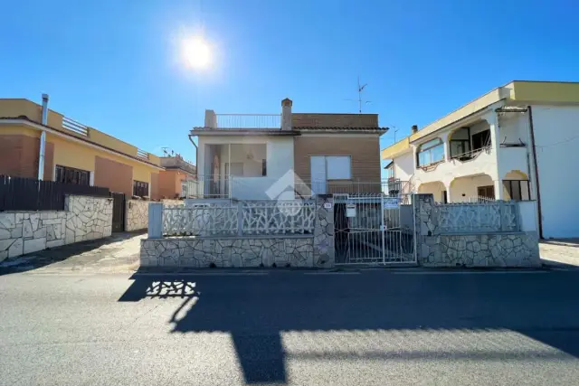 Villa in Via Pocacqua 79, Nettuno - Foto 1