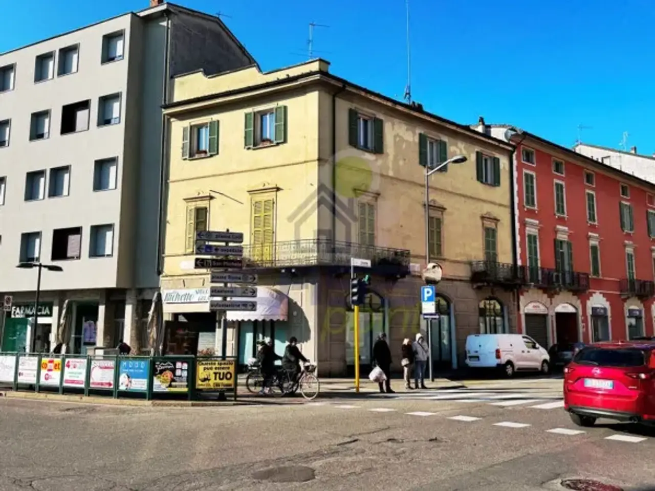 Negozio in Piazza Libertà N°7, Cremona, {3} - Foto 2