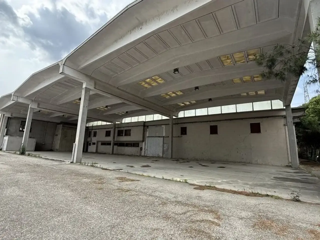 Capannone in Via Serraglio, Imola, Zona Industriale, Imola, {3} - Foto 1
