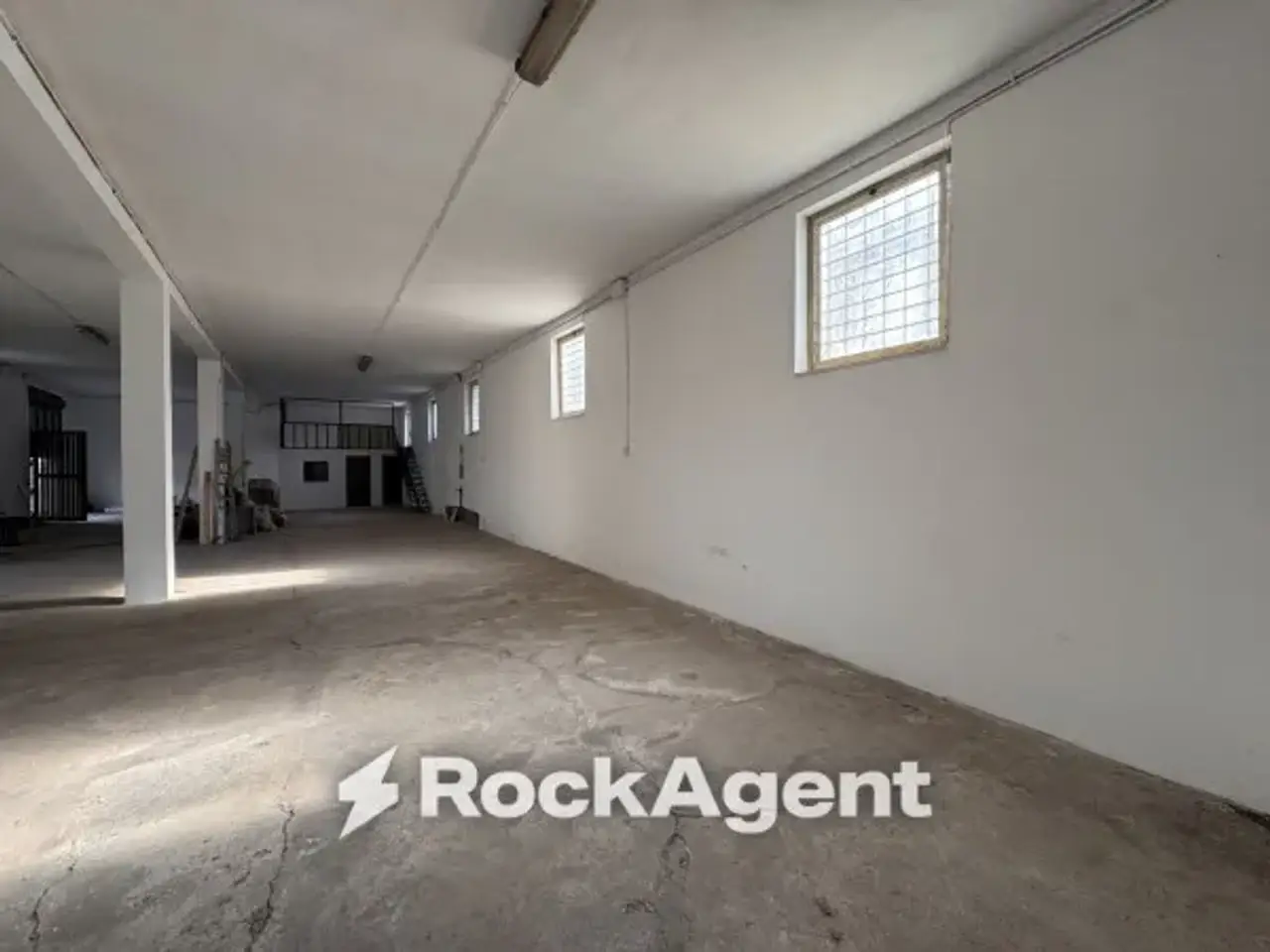 Magazzino in Via Vittorio Alpe, Roma, {3} - Foto 1