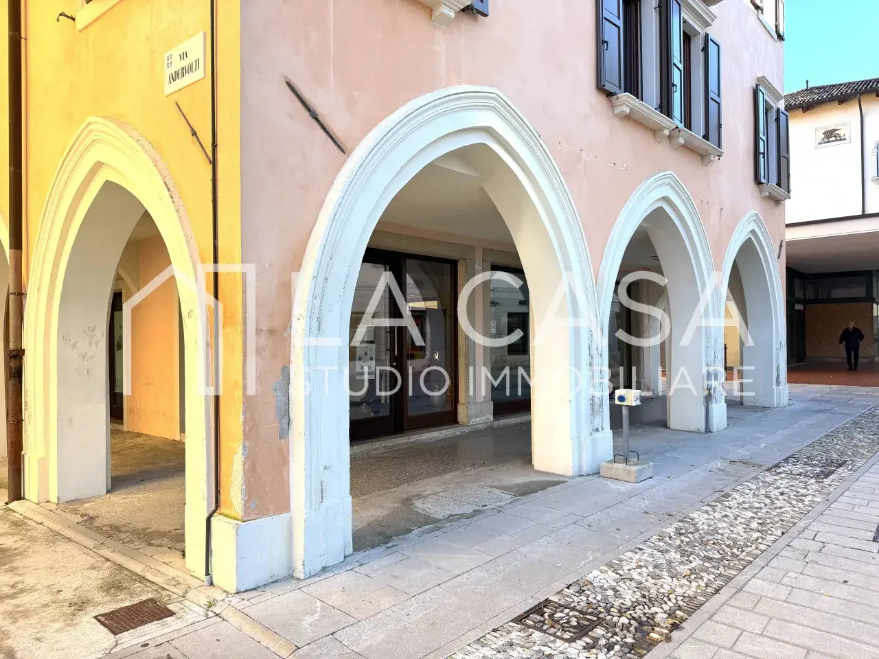 Negozio in Piazza Garibaldi, 39, Spilimbergo, {3} - Foto 1