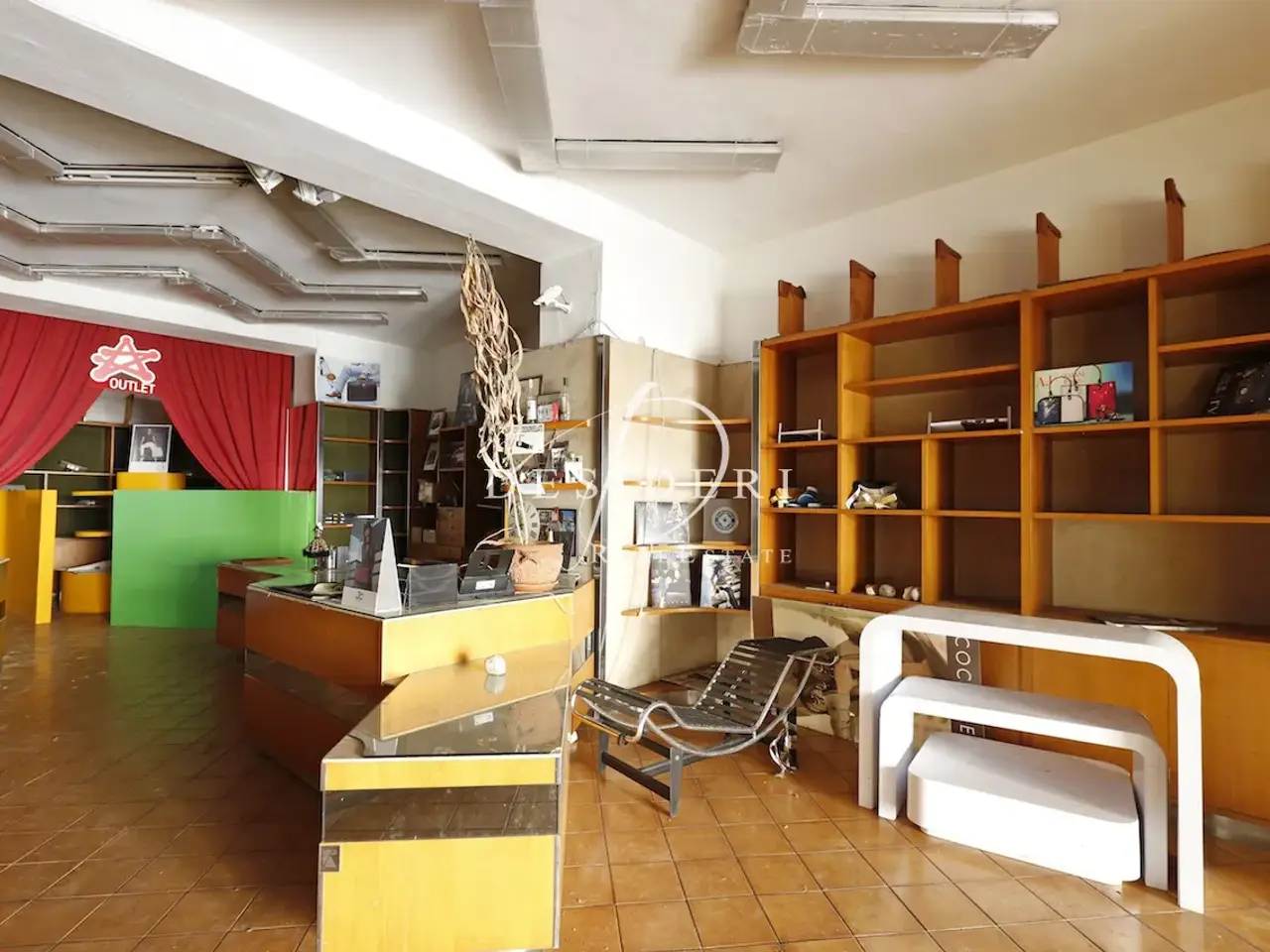 Locale commerciale in Via San Martino 58100 Grosseto, Grosseto, {3} - Foto 2