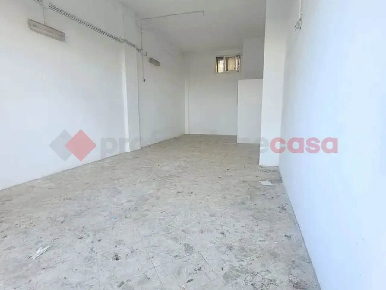 Negozio in Via Lombardia , Modugno, {3} - Foto 1