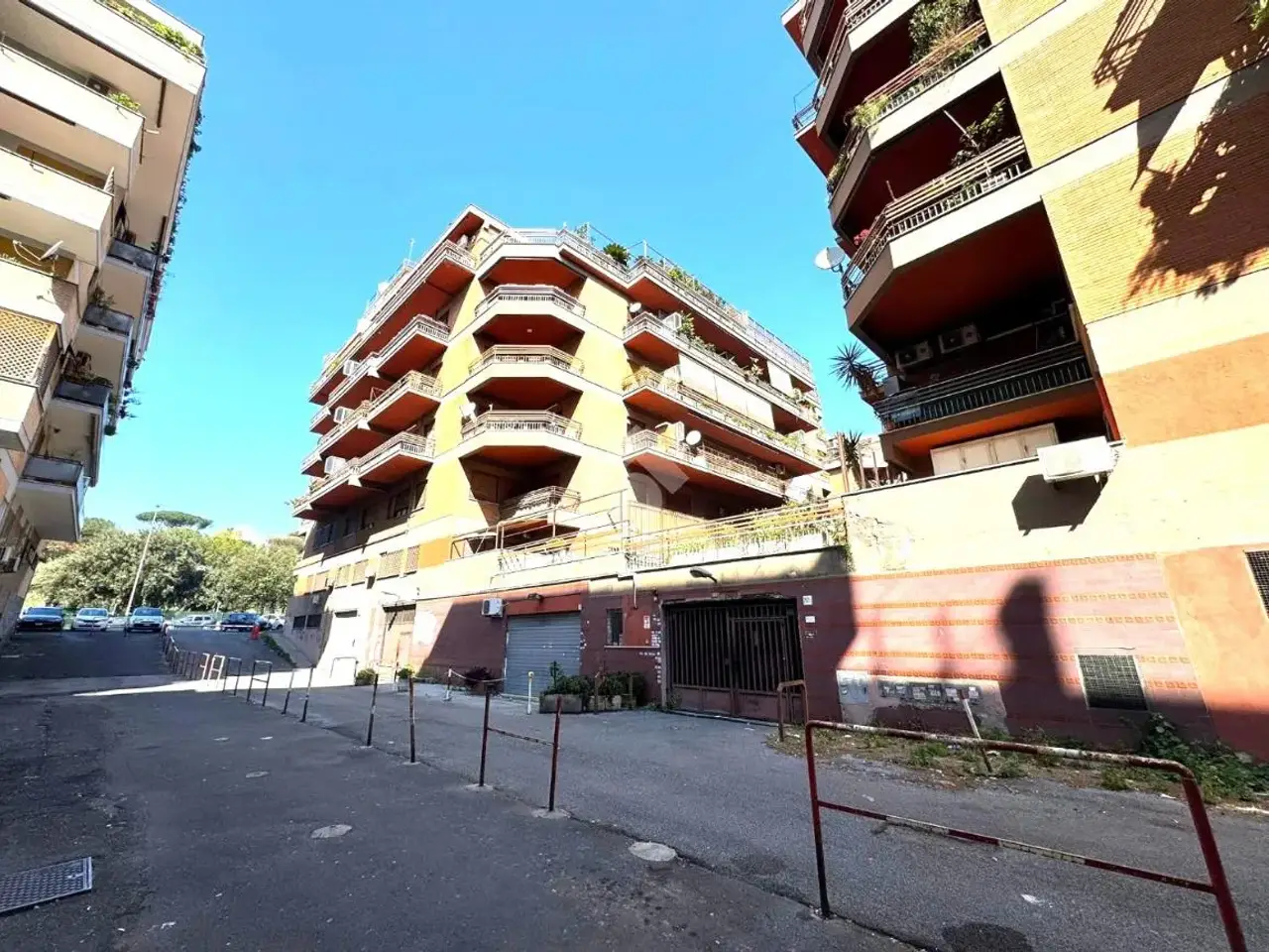 Magazzino in Via della Magliana 262, Roma, {3} - Foto 2