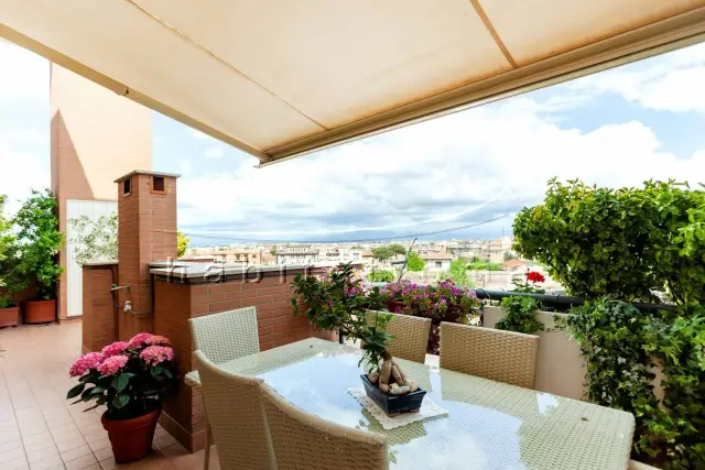 Penthouse in {3}, Via Assisi - Photo 1