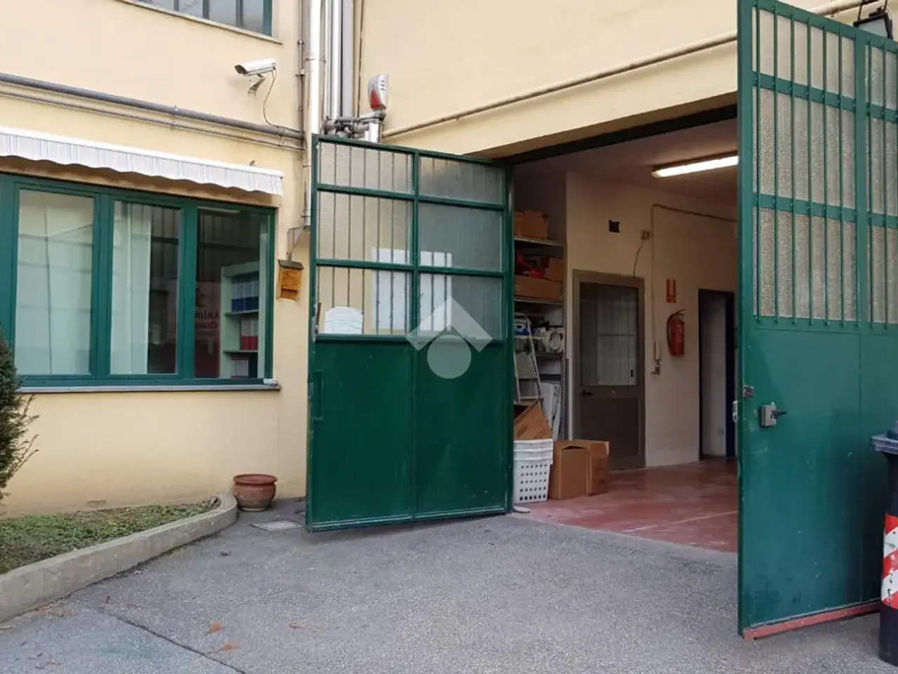 Capannone in Via Luigi Einaudi 29, Moncalieri, {3} - Foto 1